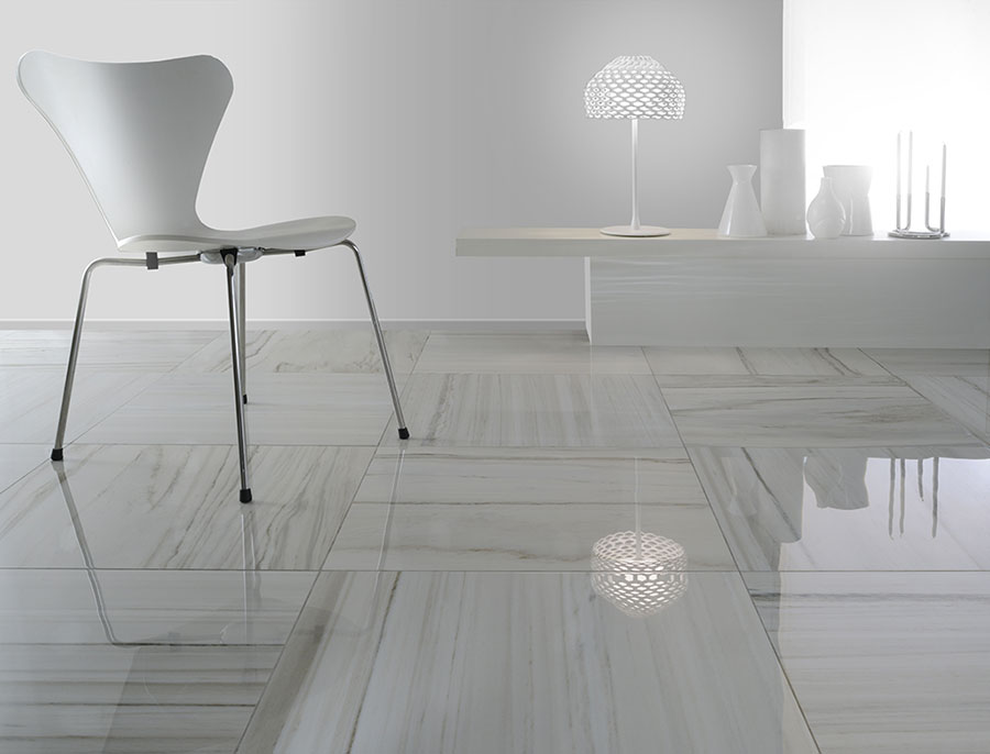 Piastrelle in legno per interni: rivestimenti scale interne ... Piastrelle adesive effetto muro bianco