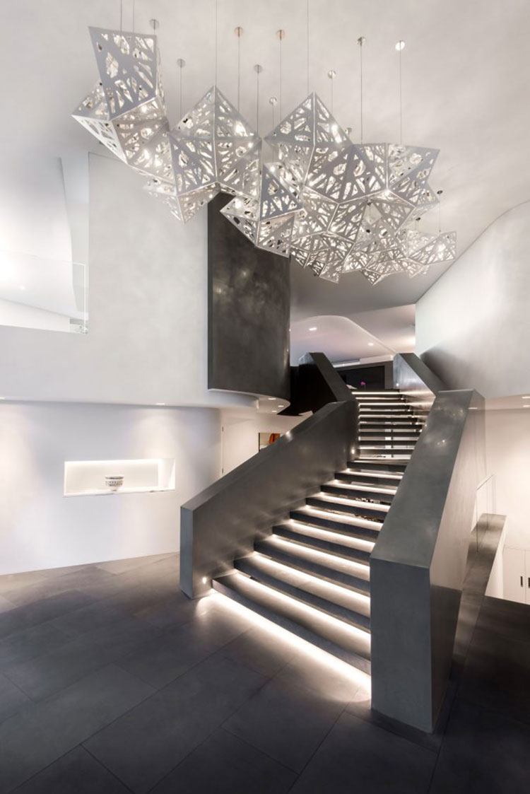 Illuminazione per scale interne: 30 idee originali con luci a led ... Scala idee Giardino