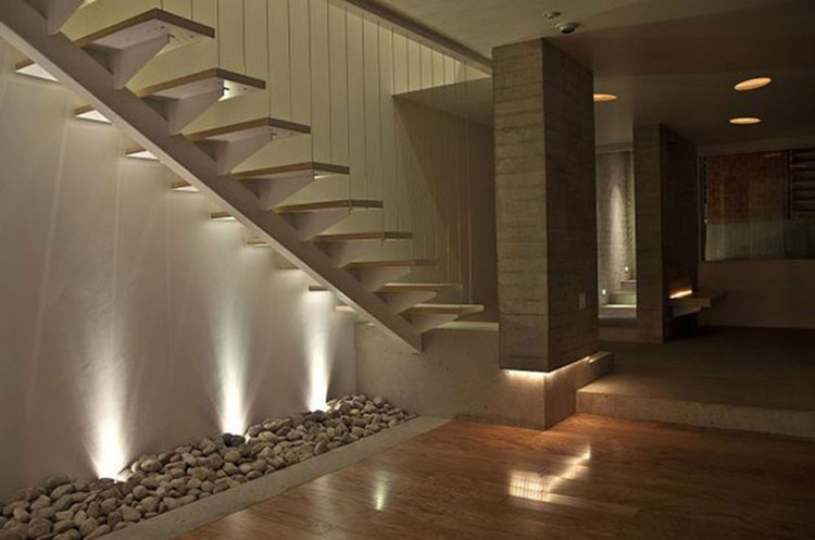 Illuminazione per scale interne: 30 idee originali con luci a led ... Illuminazione scala interna