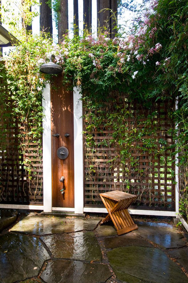 Doccia da giardino da sogno 20 idee per creare un angolo for Giardino design