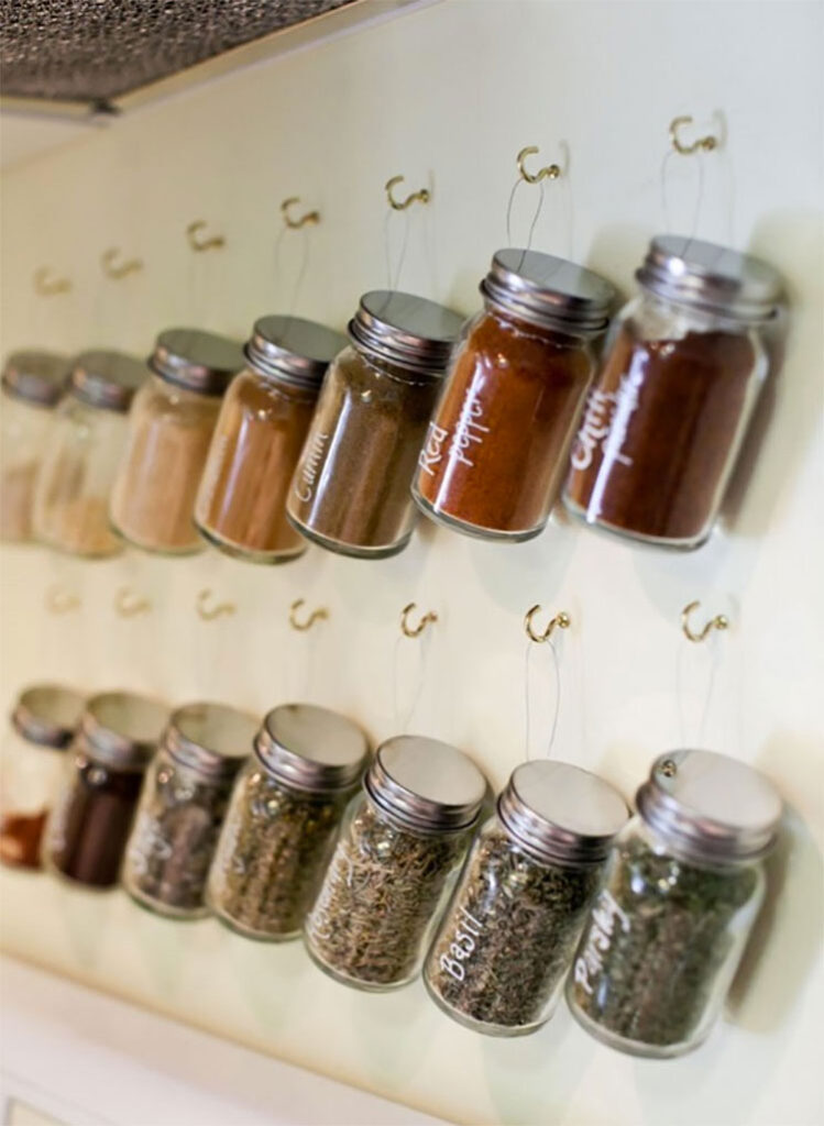 Portaspezie Fai Da Te 20 Idee Con Tutorial Per Creazioni Originali this-ikea-spice-rack-hack-is-perfect-for-your-kids-bedrooms-seriously