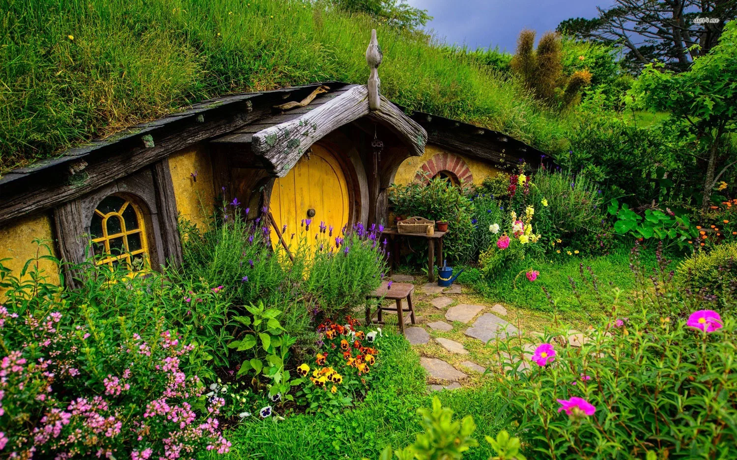 Foto della casa in stile Hobbit realizzata in Nuova Zelanda