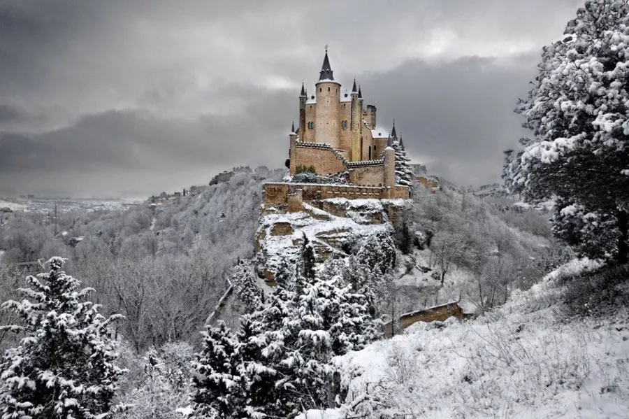 Immagine del castello Alcazar De Segovia in Spagna