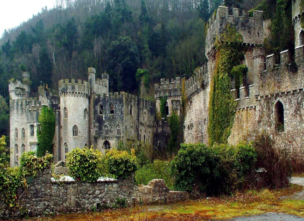 Immagine del castello di Gwrych in Galles