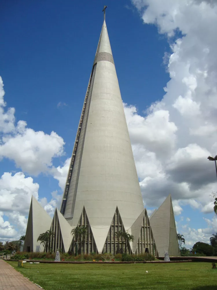 Foto della cattedrale di Maringa in Brasile