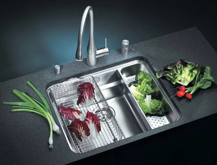 Immagine del lavello da cucina dal design moderno n.11