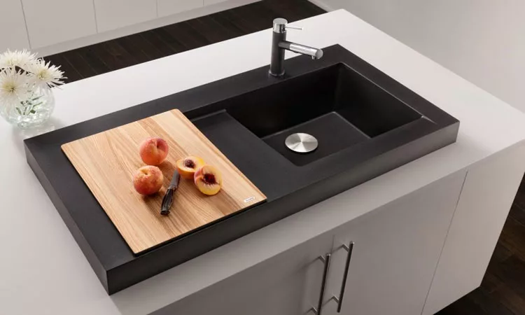 Immagine del lavello da cucina dal design moderno n.24