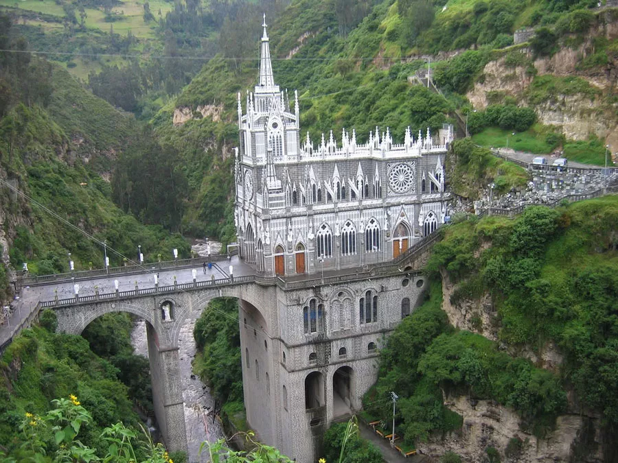 Foto del santuario di Las Lajas in Colombia