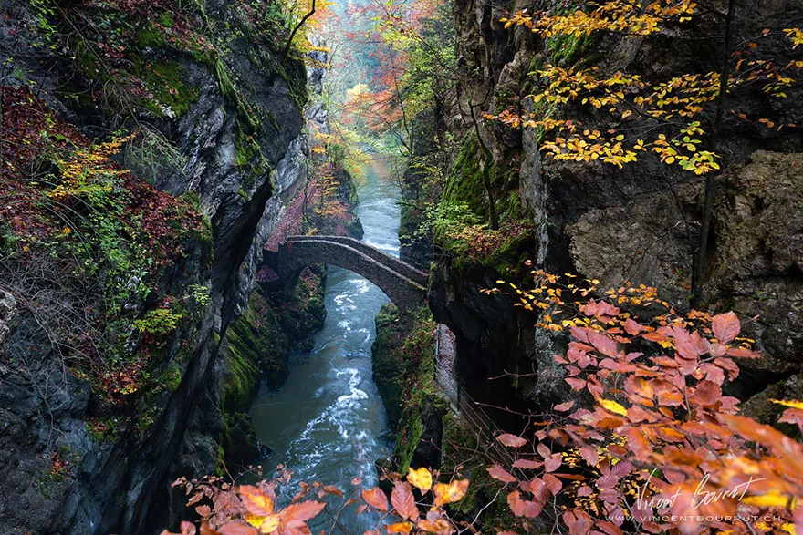 Foto del ponte Gorge De L'Areuse in Svizzera