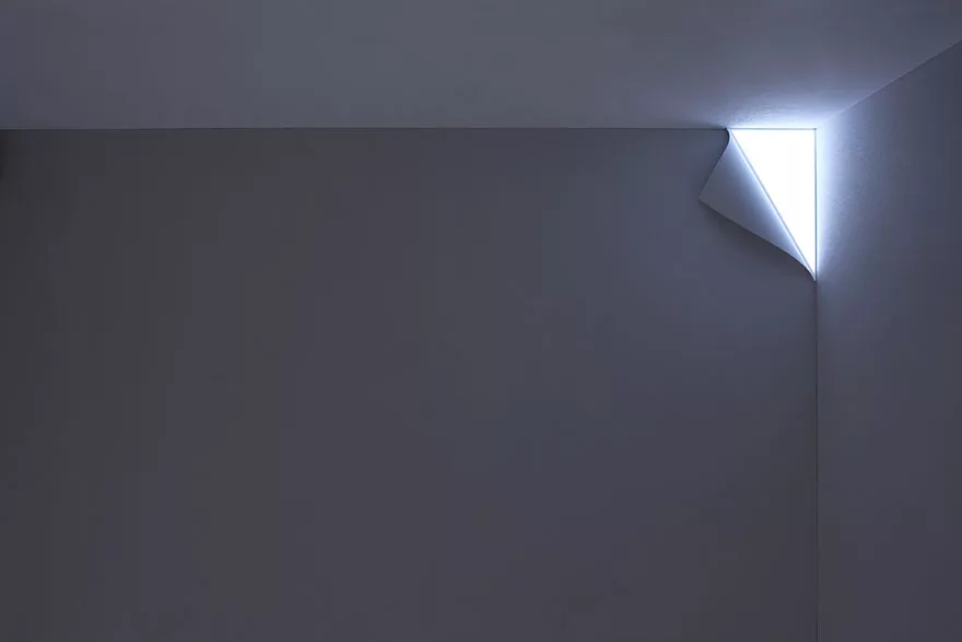 Foto della lampada che riproduce un angolo luminoso n.2
