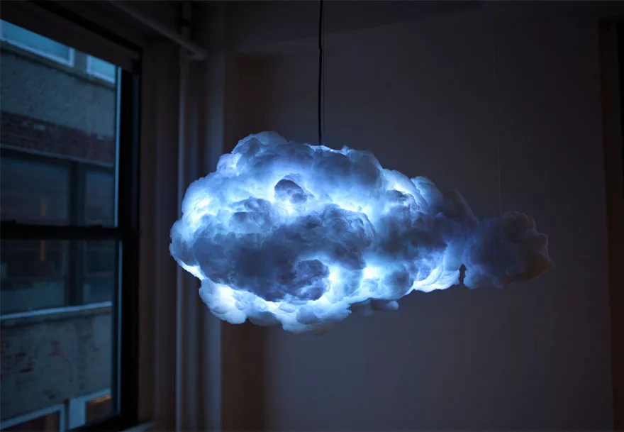 Foto del lampadario a forma di nuvola con saette n.03