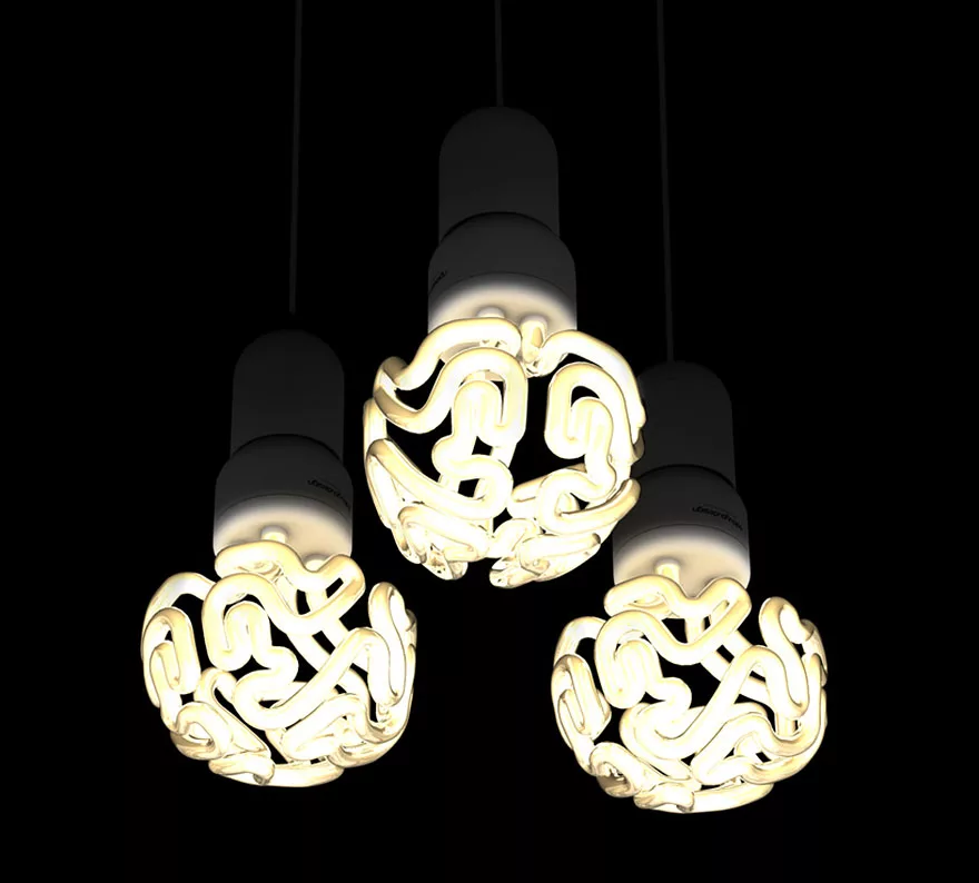 Foto delle lampadine a forma di cervello accese