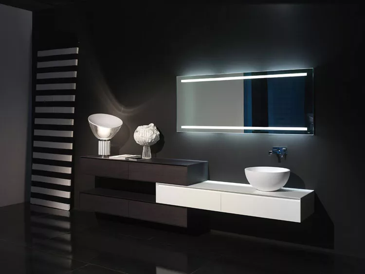 Specchio per bagno dal design moderno n.05