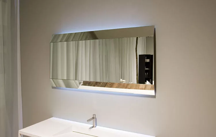 Specchio per bagno dal design moderno n.21