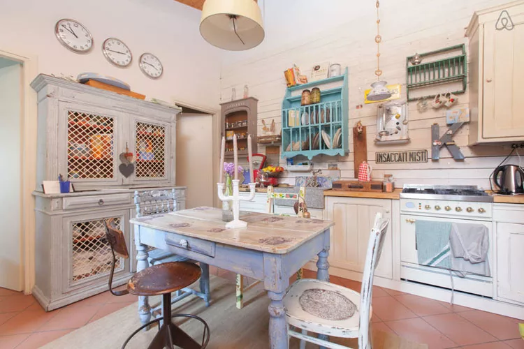 Cucina shabby chic in stile provenzale n.18