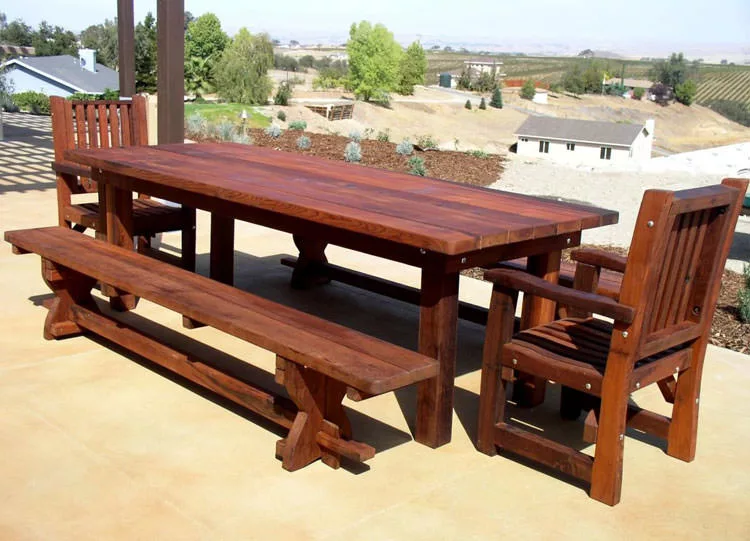 Foto del tavolo da giardino in legno n.21