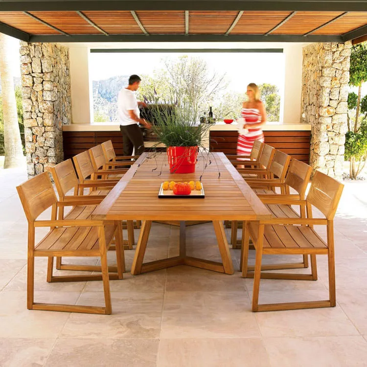 Foto del tavolo da giardino in legno n.23