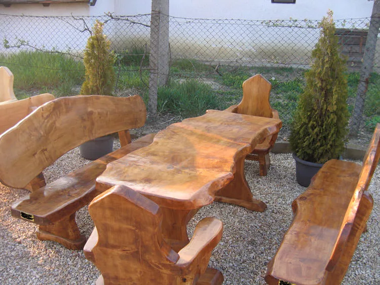 Foto del tavolo da giardino in legno n.29