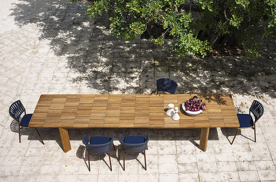 Modello di tavolo da giardino in legno teak n.07