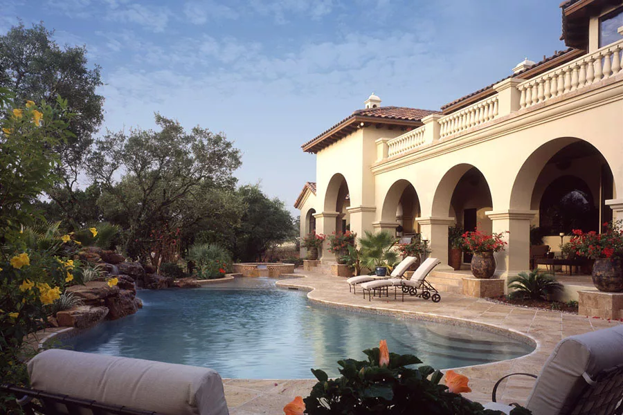 Villa di lusso con piscina dal design unico n.10