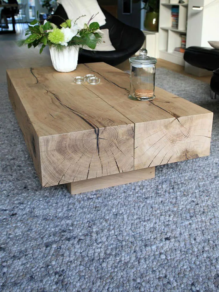 Tavolo in legno naturale dal design originale n.04