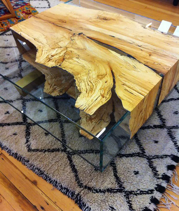 Tavolo in legno naturale dal design originale n.07