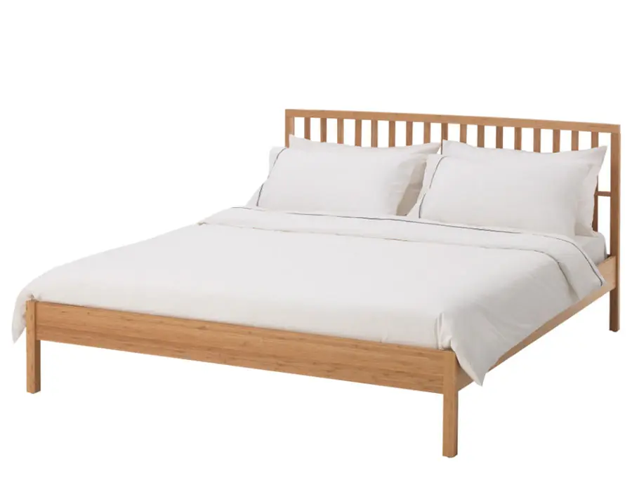 Modello di letto in legno Ikea n.04