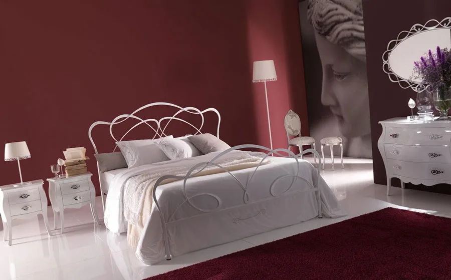Modello di letto matrimoniale in ferro battuto di design n.17