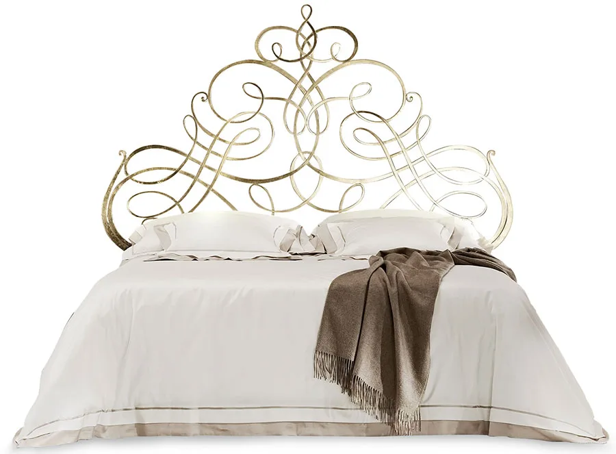 Modello di letto matrimoniale in ferro battuto di design n.22