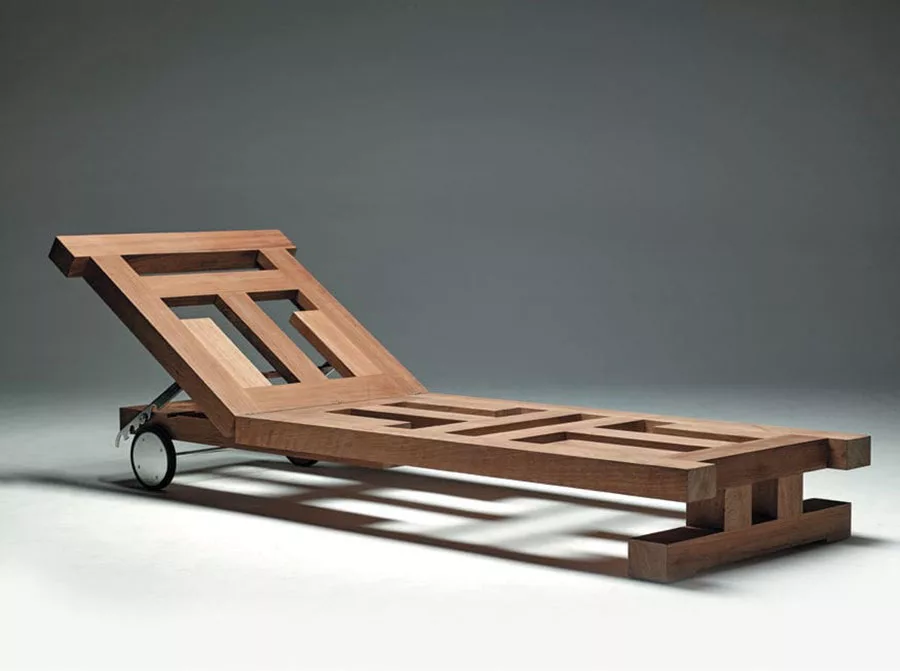 Modello di lettino da giardino dal design particolare n.01