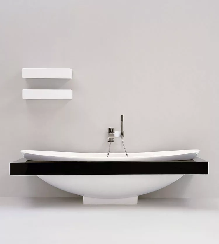Modello di vasca da bagno piccolo e moderna n.02