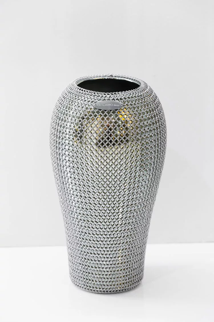 Modello di vaso in ceramica dal design moderno n.09