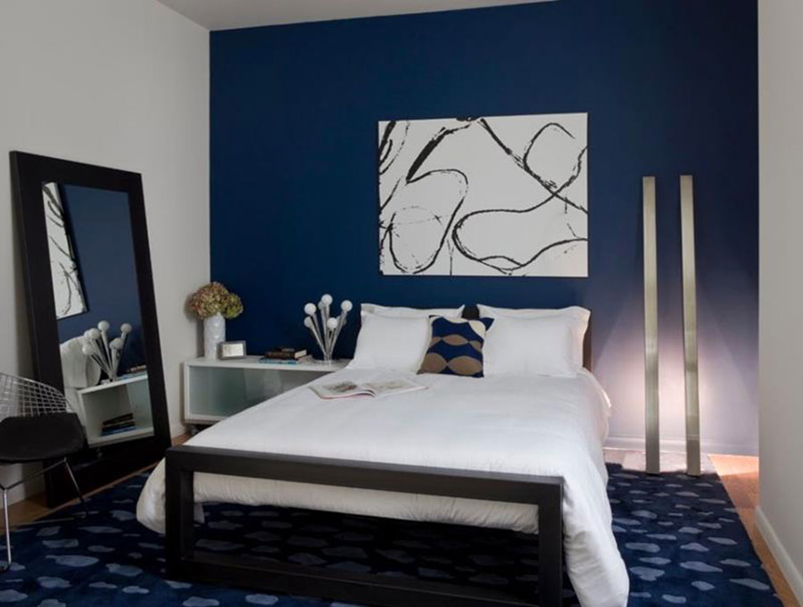 Camera da letto con pareti blu n.4