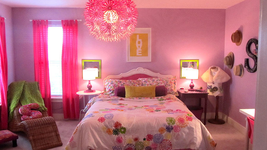 Camera da letto con pareti rosa n.2