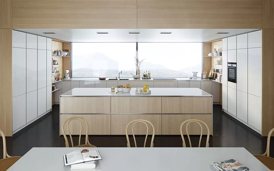 Modello di cucina bianca e legno moderna n.31