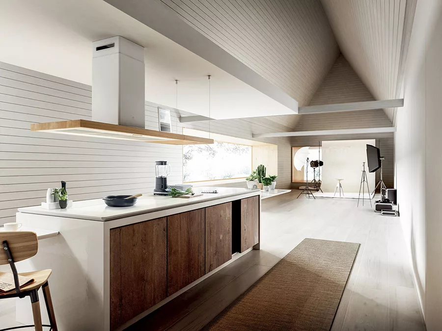 Modello di cucina bianca e legno moderna n.34