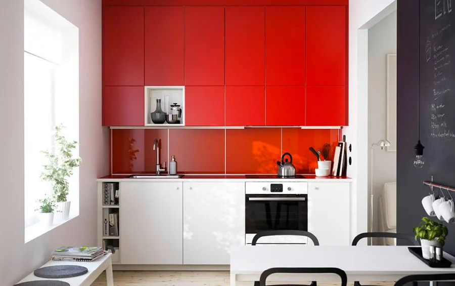 Modello di cucina rossa Ikea n.01