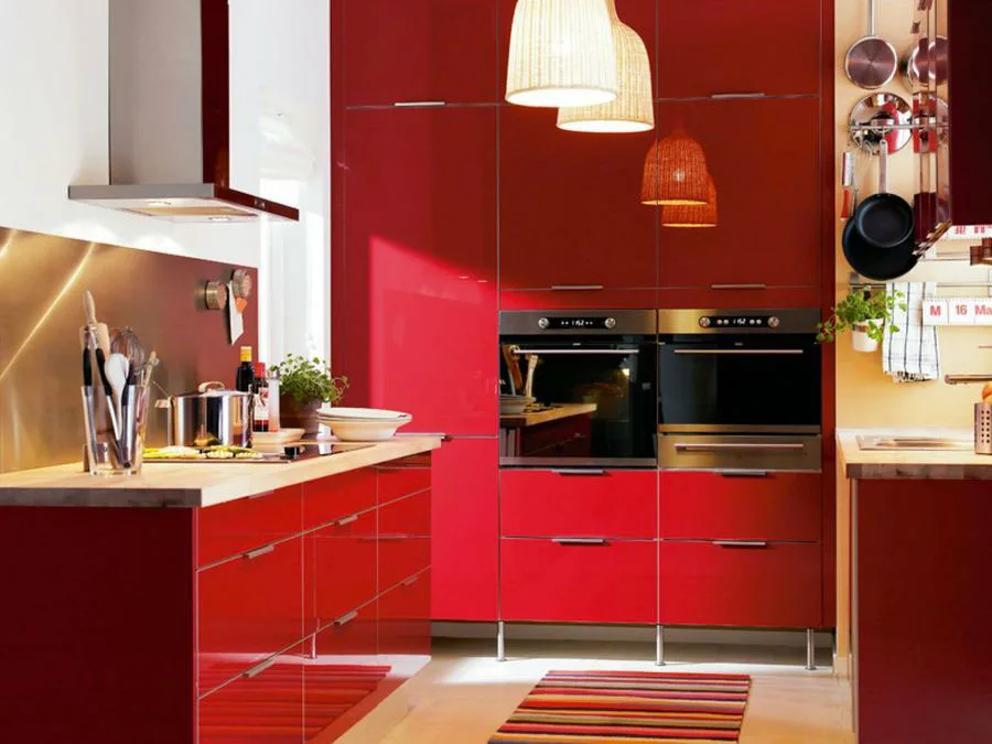 Modello di cucina rossa Ikea n.04