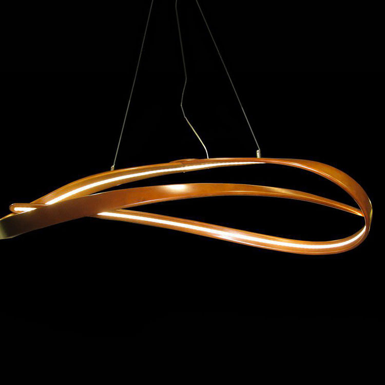 Modello di lampadario in legno moderno dal design contemporaneo n.01