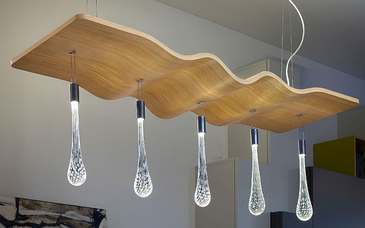 Modello di lampadario in legno moderno dal design contemporaneo n.05