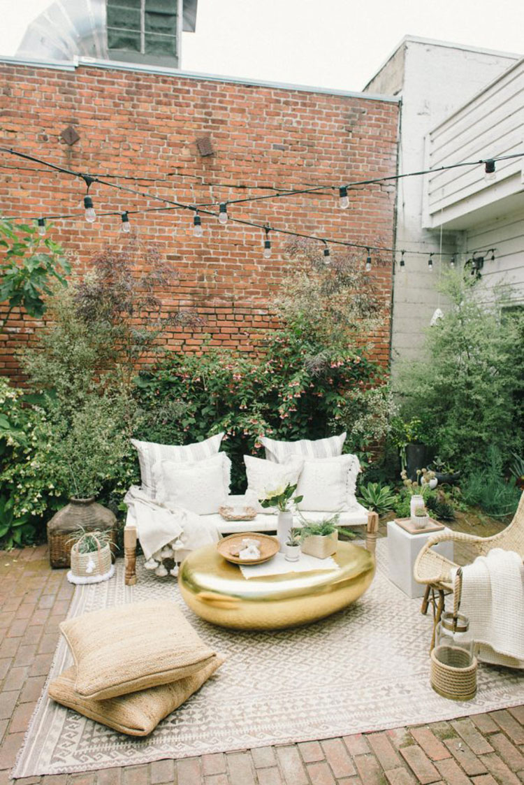 Come arredare un piccolo giardino: 20 idee semplici e creative ... Arredare giardini piccoli