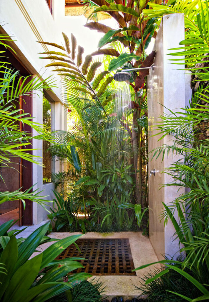 doccia-da-giardino-da-sogno-20-idee-per-creare-un-angolo-di-paradiso