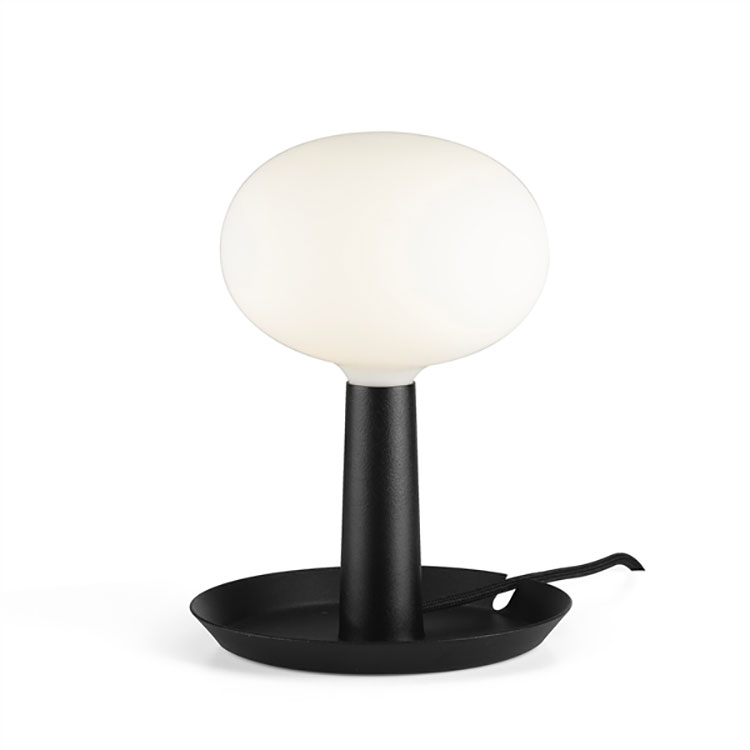 Modello di lampada da tavolo dal design particolare n.10
