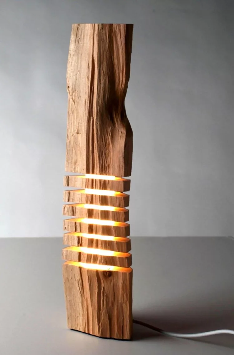 Modello di lampada da tavolo in legno fai da te n.02