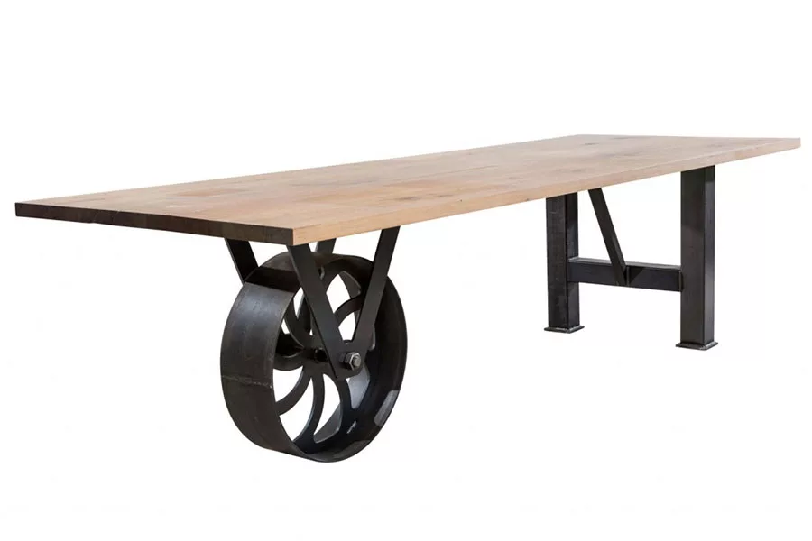 Modello di tavolo industrial Antico di Sturdy Legs n.9