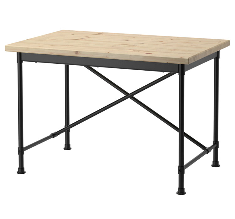 Modello di tavolo industrial Kullaberg di Ikea
