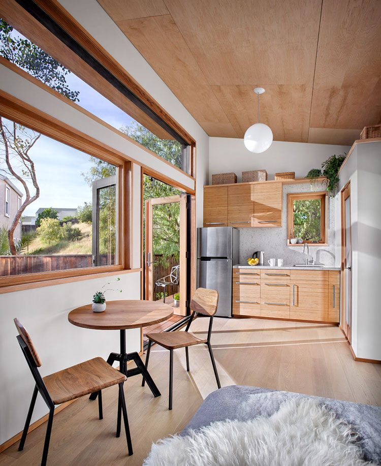 custom-california-guesthouse-600-sq-ft-tiny-house-town