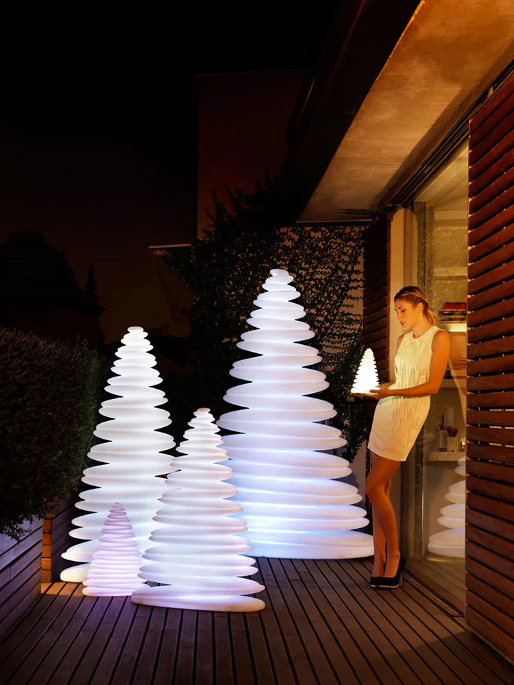 Modello di albero di Natale moderno di design n.04