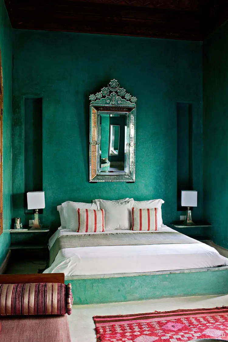 Idee per una camera da letto verde smeraldo n.3