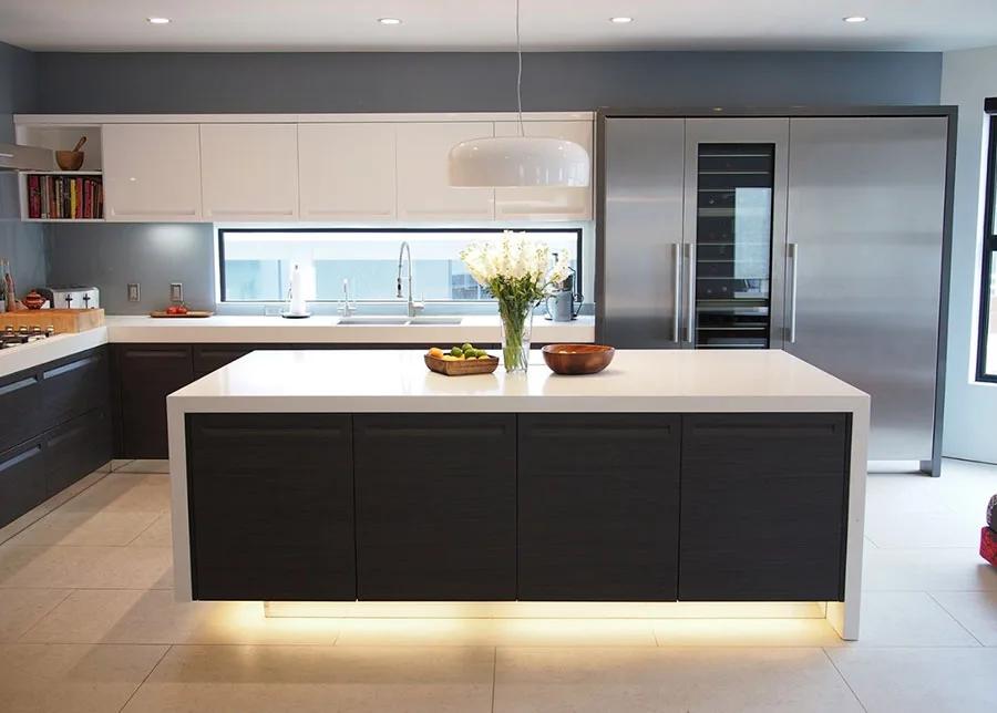Idee per una cucina finestra lunga n.03